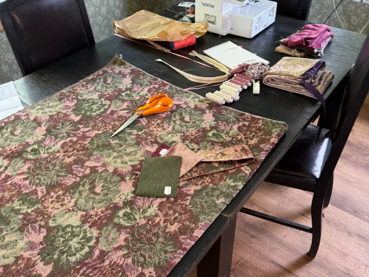 Vacation Day 7: Fabric Delivery, Garden Tasks & a Full Moon&nbsp;Walk